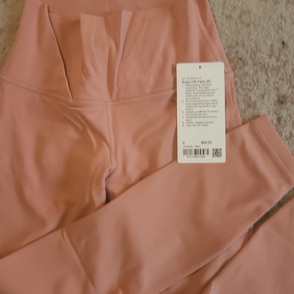 Lululemon NWT Aligns 25" sz 6 - NO TAGS